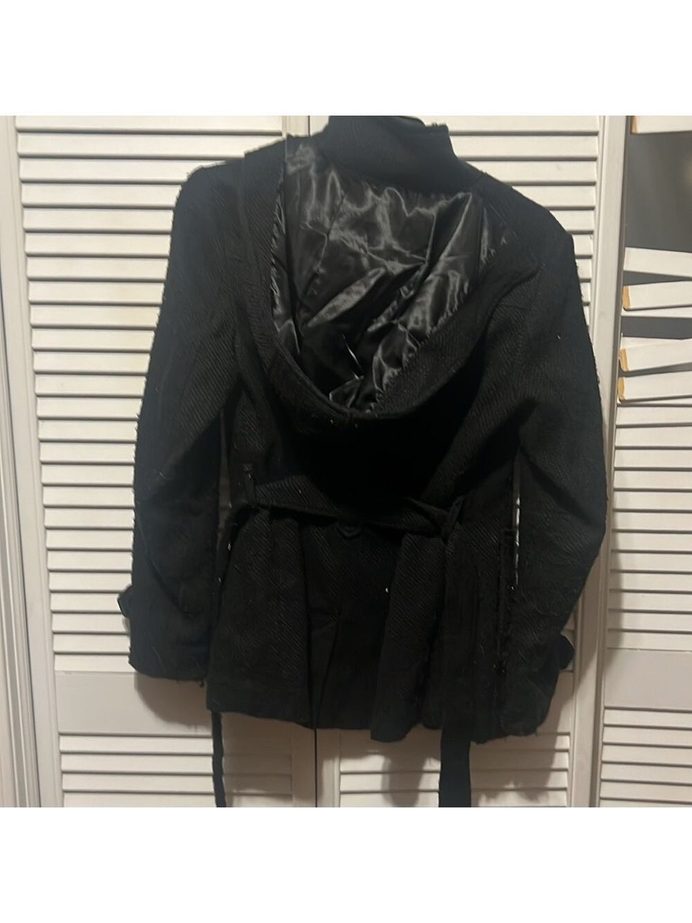 Coat - Picture 4 of 5